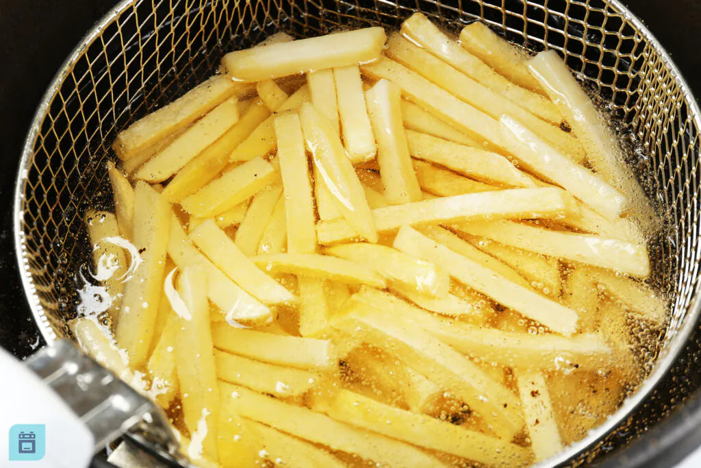 frytownica usuwanie zaschniętego tłuszczu